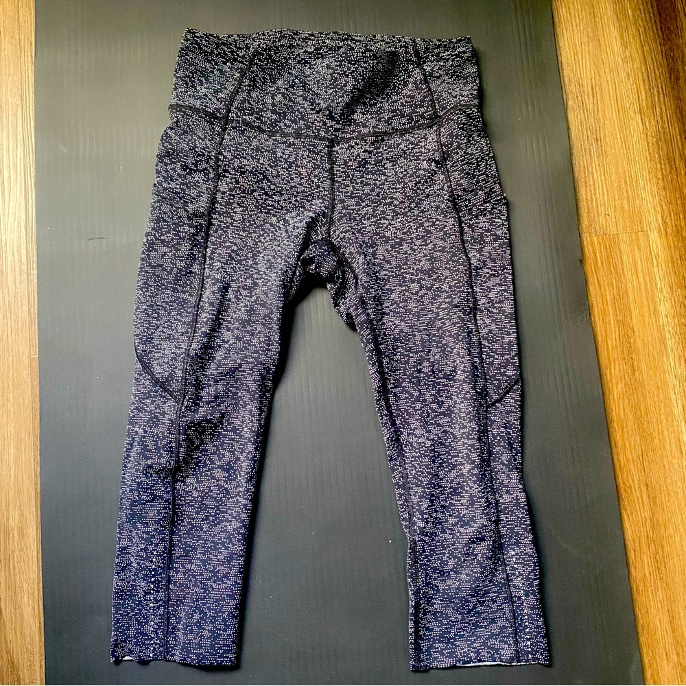 Lululemon Fast and Free Tight Cropped Leggings - Size: 6